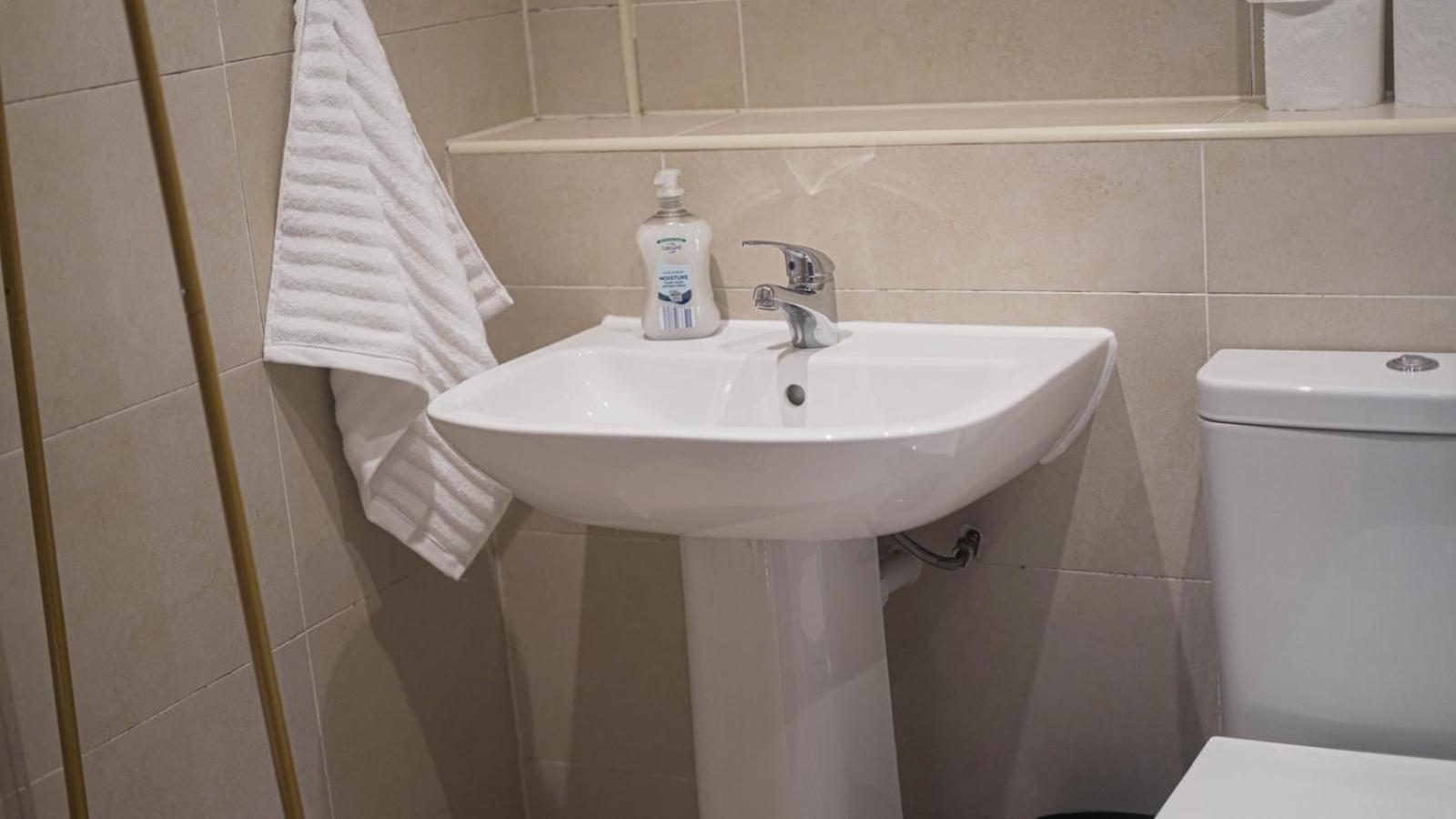 London Serviced Sweet Luxe Estates Апартаменты *